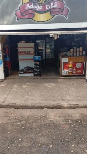 Vendo uma adega completa