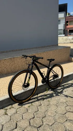 Bicicleta Colli Hills aro 29 tamanho 17