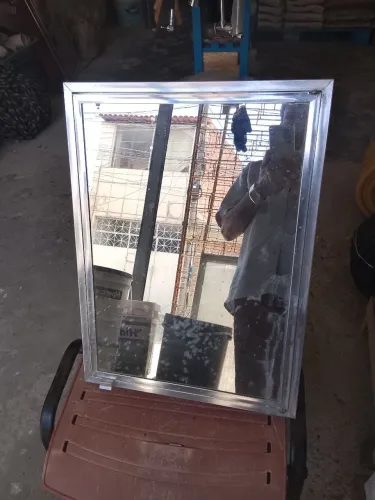 Armário para banheiro com espelho