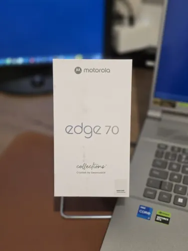 Smartphone Motorola Edge 70 5G 5G 512GB - Cloud Dancer | Crystals by Swarovski - LACRADO!