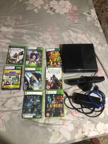 Vendo Xbox 360 com Kinect em perfeito estado