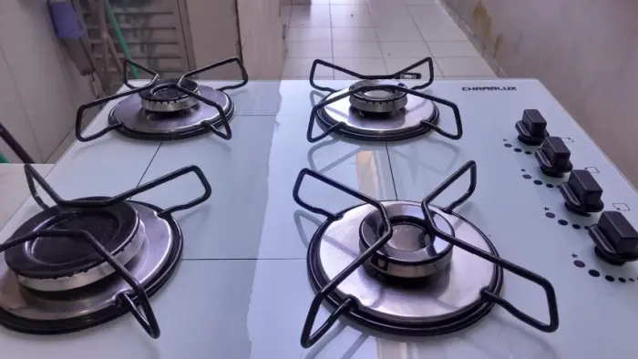2. COOKTOP USADO