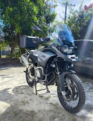 BMW F 850 GS TRIPLE BLACK 2022 com baú