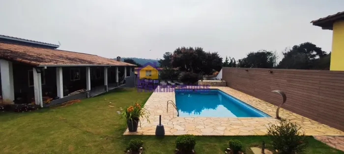 Ibiúna, linda chácara em condomínio com terreno totalmente plano