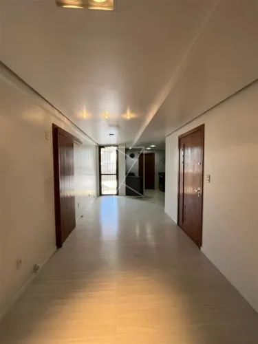 DESTAK IMÓVEIS VENDE: Excelente apartamento semi-mobiliado no bairro