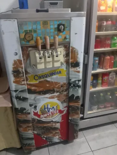 Vendo ou troco máquina de sorvete expresso