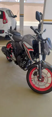 Vendo FZ25. Ano 2025 Modelo 2026. 
