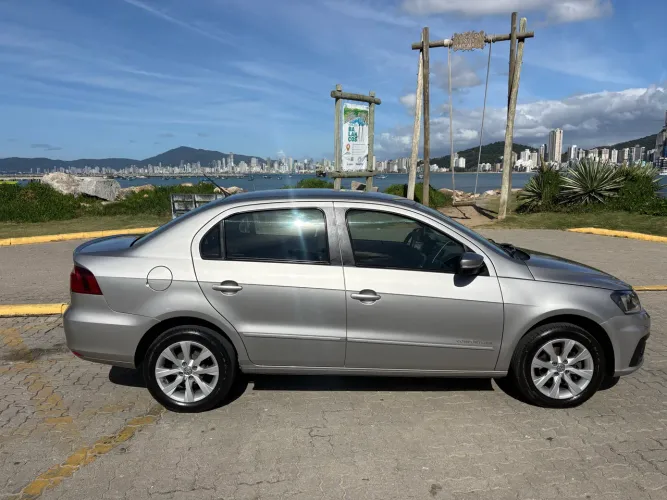 Volkswagen Voyage Comf/highli. 1.6 MI T.flex 8V 4P 2017