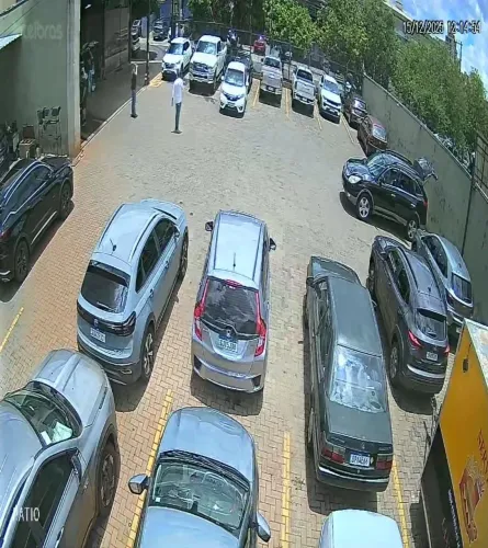 VENDO ESTACIONAMENTO/ ESTÉTICA AUTOMOTIVA/BORRACHARIA