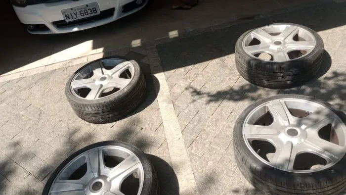RODAS + PNEUS ARO 20 FURAÇÃO MULTI FUROS 4X108