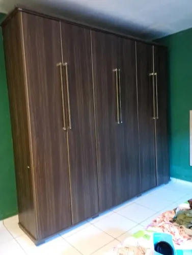 Guarda roupa 6 portas 