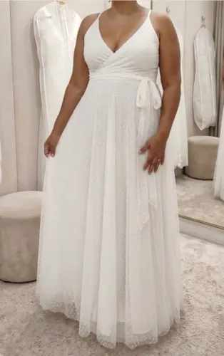 Vestido de Noiva Civil NOVO 150,00