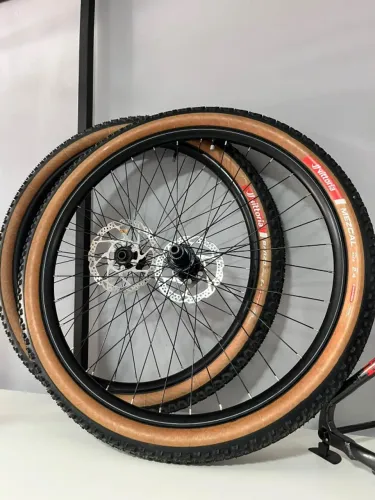 RODA ARO 29 VZAN ORVERLAND C/ CUBOS SHIMANO TC500 (NUNCA USADO)