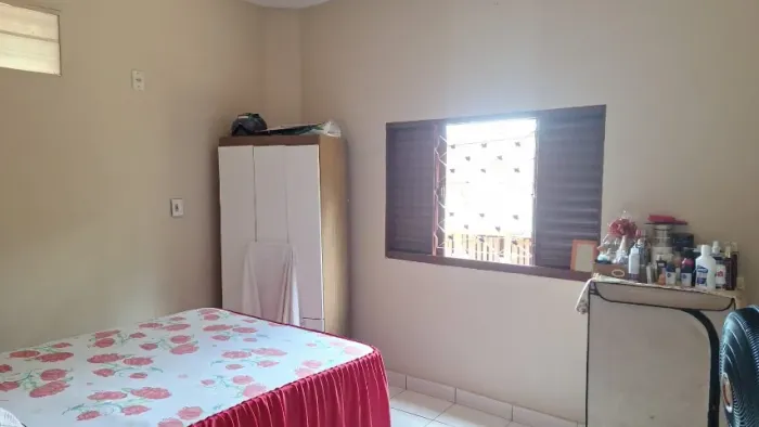 CASA COM 3 QUARTOS