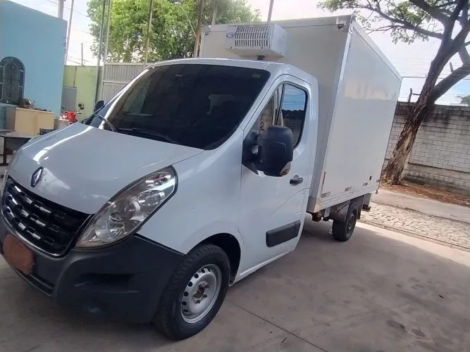 reno master baú refrigerado canaletado