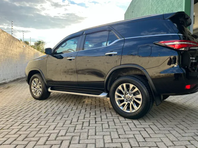 Toyota Hilux SW4 SRX 4X4 2.8 TDI 16V Dies. Aut. 2023