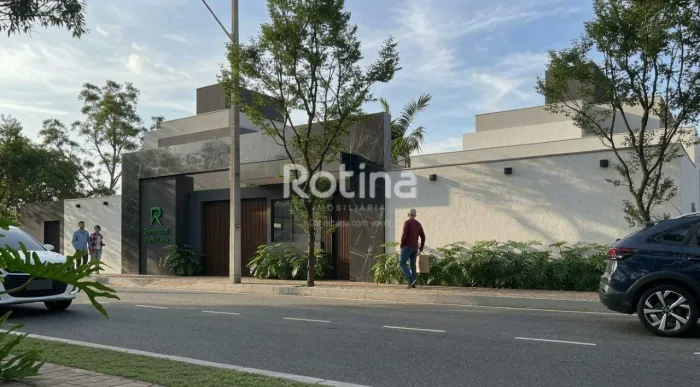 Casa em Condomínio Fechado com Varanda Gourmet 2 Quartos em Uberlândia (Chácaras Tubalina
