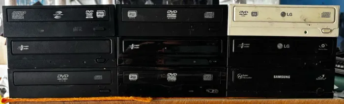 Lote de gravadores de CD/DVD