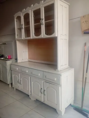 Armário de madeira R$999