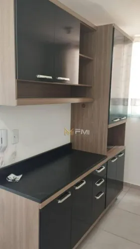 Apartamento com 2 dormitórios para alugar, 55 m² por R$ 1.980,00/mês - Portal Quinta dos E