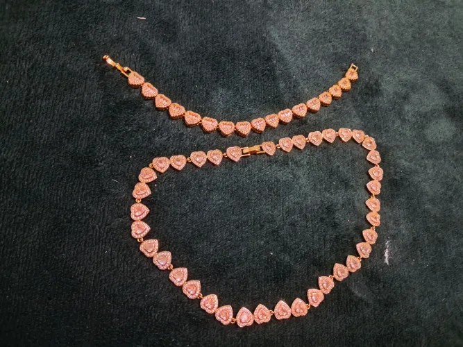 Conjunto de Riviera semi jóia 250,00 os Dois.