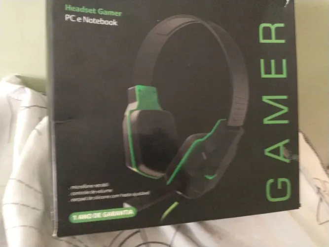 Fone gamer semi-novo usado poucas vezes