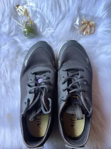 Vende-se tênis da Nike