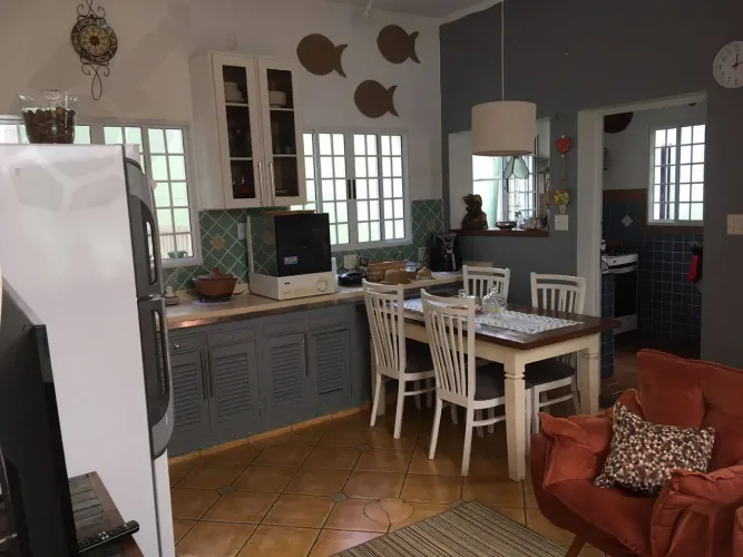 EMBU DAS ARTES * CHARME E EXCLUSIVIDADE * 4 DORM. * 2 SUÍTES * 4 VAGAS