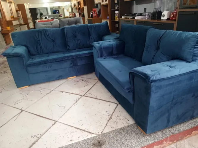 Sofá conjunto 2 e 3 lugares Para D28 Bem acolchoado- Novo e embalado!!