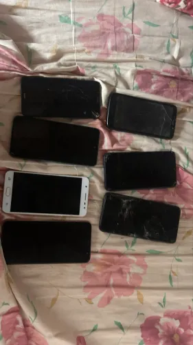 Lote com 7 celulares Samsung, Motorola, Redmi. Todos