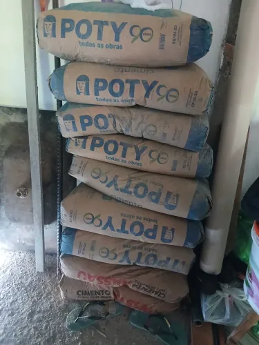40 reais cada saco 9 UNIDADES DISPONÍVEIS