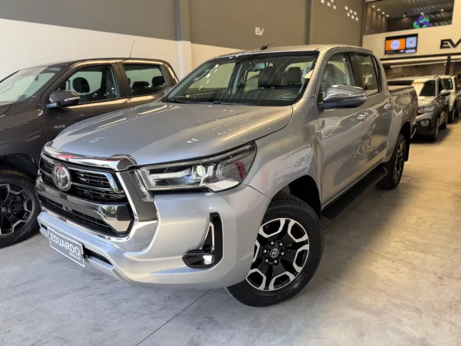 Toyota Hilux CD SRV 4X4 2.8 TDI Diesel Aut. 2022