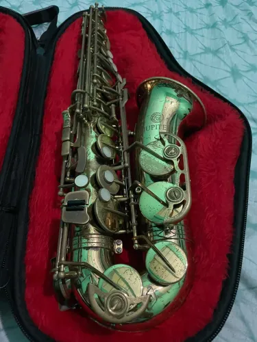 Saxofone Alto Júpiter 