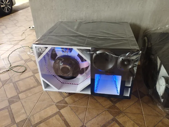 Som automotivo completo - caixa trio - 4 vias - Bob - residencial 