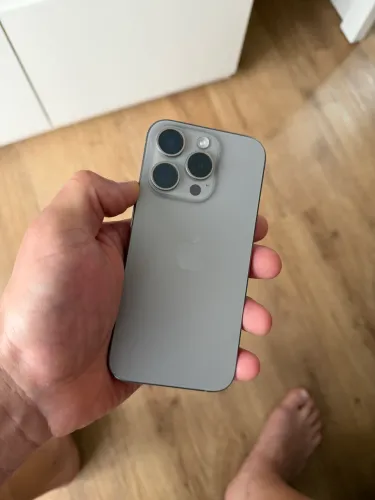 iPhone 15 pro 128 gb