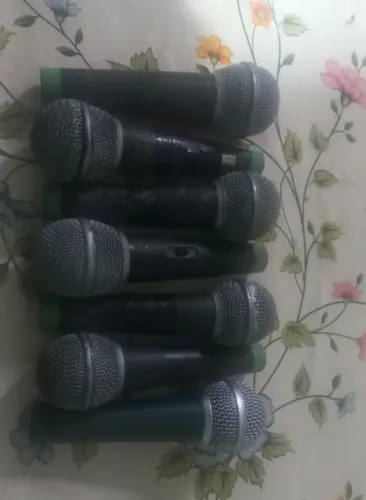 Vendo microfones mxt m58 50 reais cada