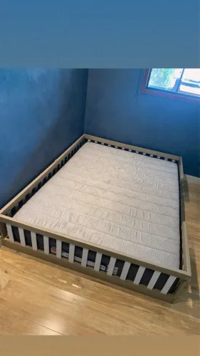 Cama montessoriana casal