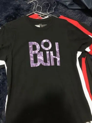 Camisas BUH tamanho M / 120 cada
