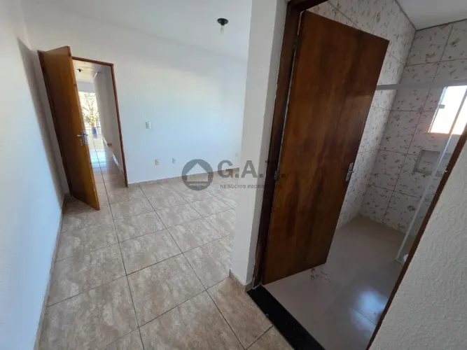 Casa para locação em Sorocaba-SP, Jardim Santa Barbara: 3 quartos, 1 suíte, 2 salas, 2 ban