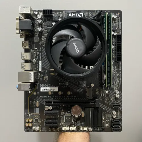 Kit Gamer Ryzen 5 1600 3.60GHz / Gigabyte GA-A320M-S2H / 16GB DDR4 2666MHz ( 2 x 8GB )