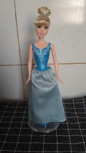 Boneca Cinderela