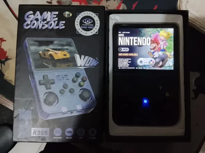 Vendo console portátil R36S