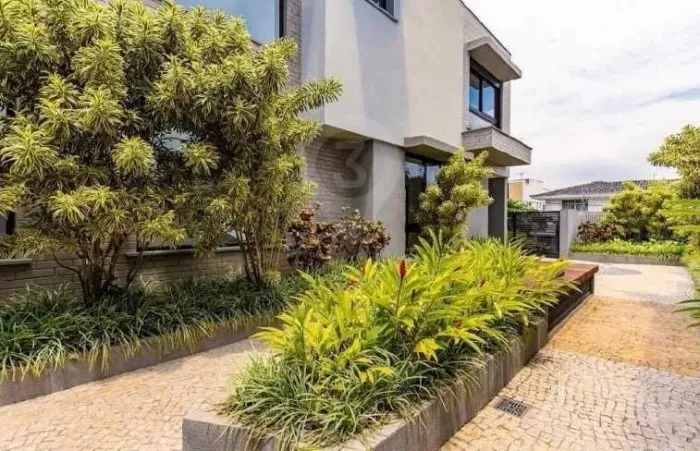 Casa em condomínio para venda - Moema - 3 dormitórios sendo 3 suítes - 3 vagas de garagens