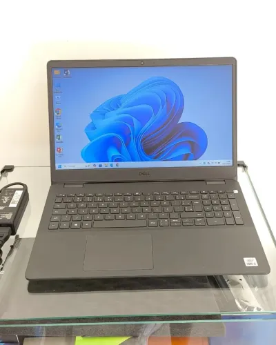 Dell Vostro 3501 Notebook i5 10ª Geração 8GB RAM SSD 256GB NVMe Tela 15,6" HD