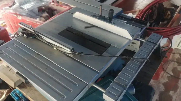 Vendo serra de bancada e desengroso Makita