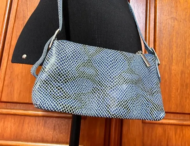 bolsa pequena azul cobra animal print