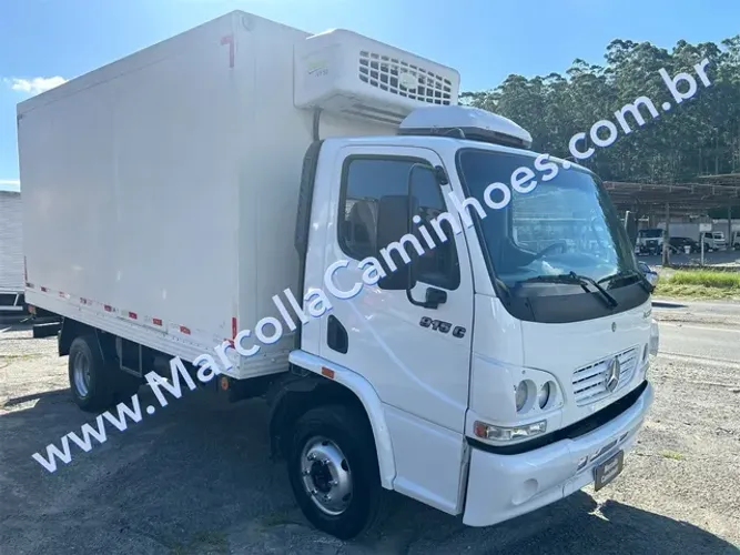 Mercedes Benz accelo 915C