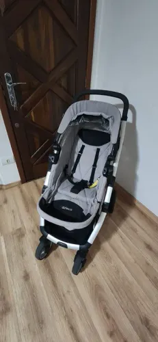 Carrinho de bebê dzieco