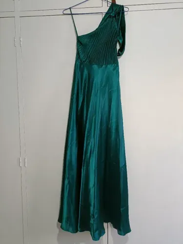 Vestido de festa verde esmeralda