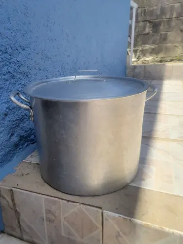 Panela de Alumínio Grande